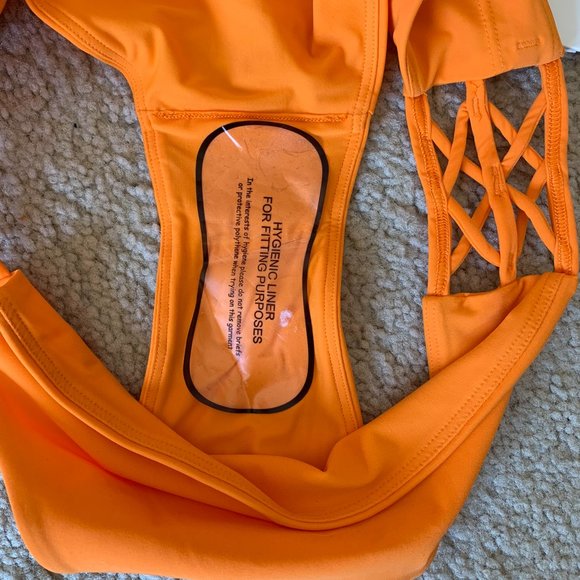 Lululemon Women's Deep Sea Top and Coastline Bottom, Vivid Amber, size 6/6 NWT - Picture 6 of 7